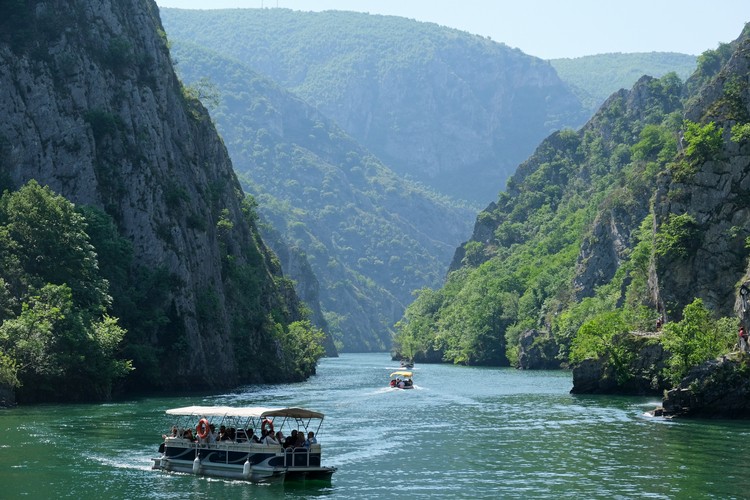 Смарагдова вода каньйону Матка